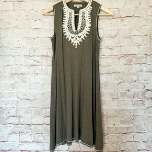 Max Studio crochet sleeveless shift dress